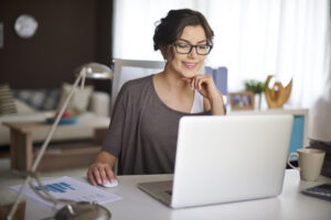 Buscar trabajo en línea: tips y consejos para lograrlo